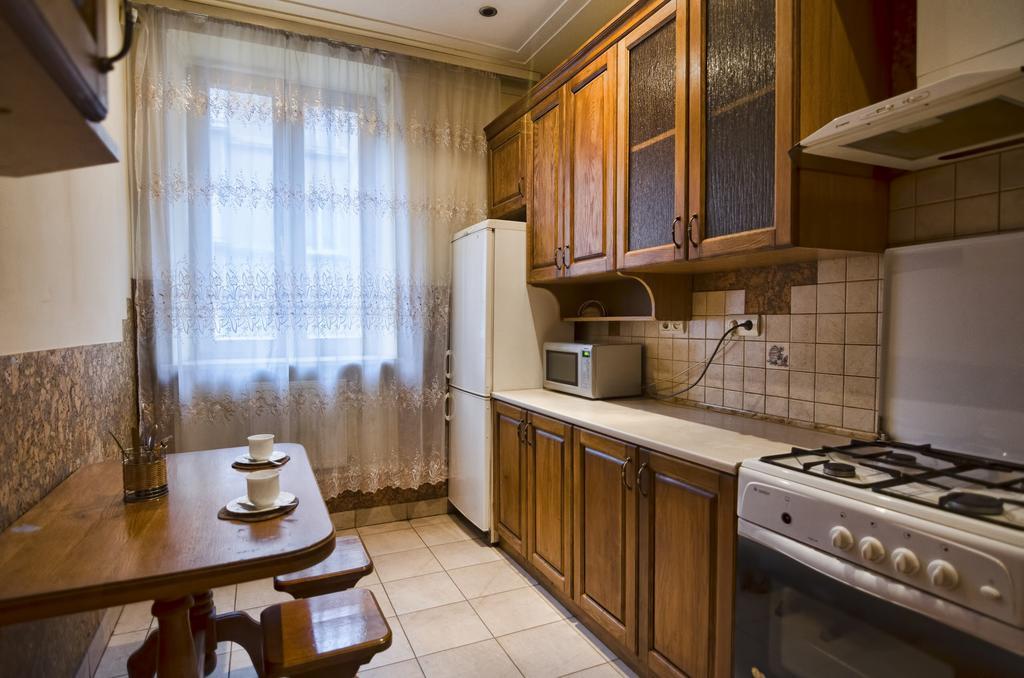 Apartment Hnatuka Center Львів Екстер'єр фото